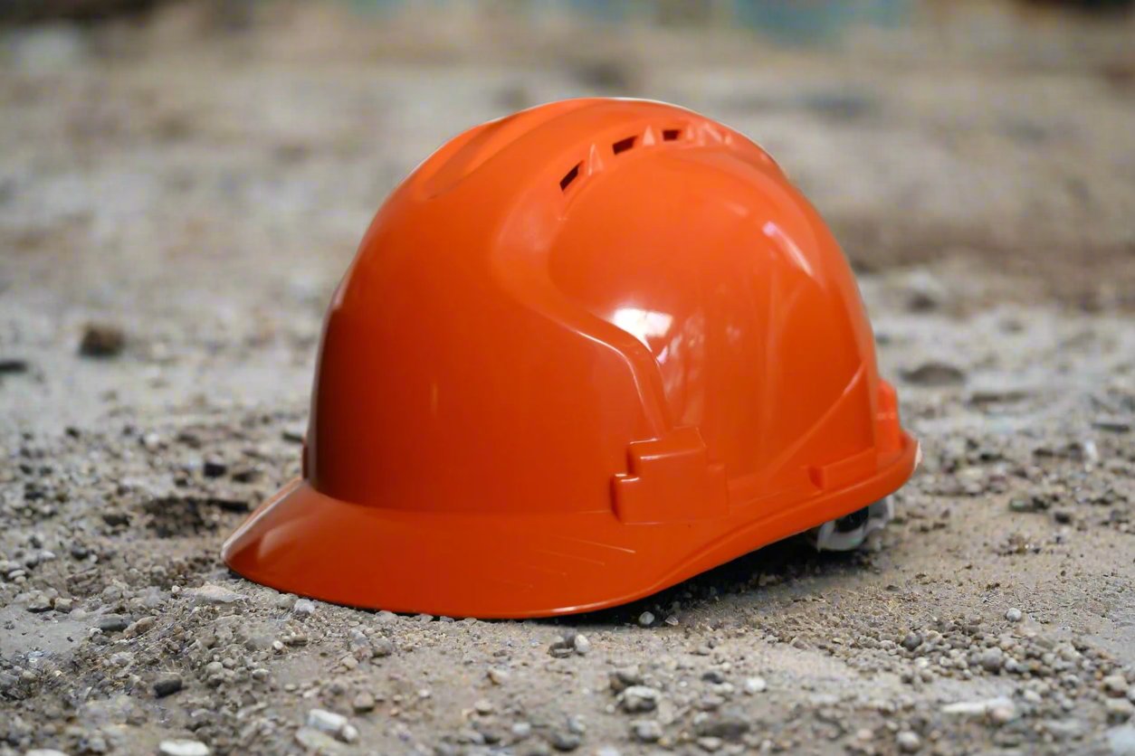 Hard Hats with 4-Point Suspension, Vents, and Cotton Brow Pad – Durable ABS Construction